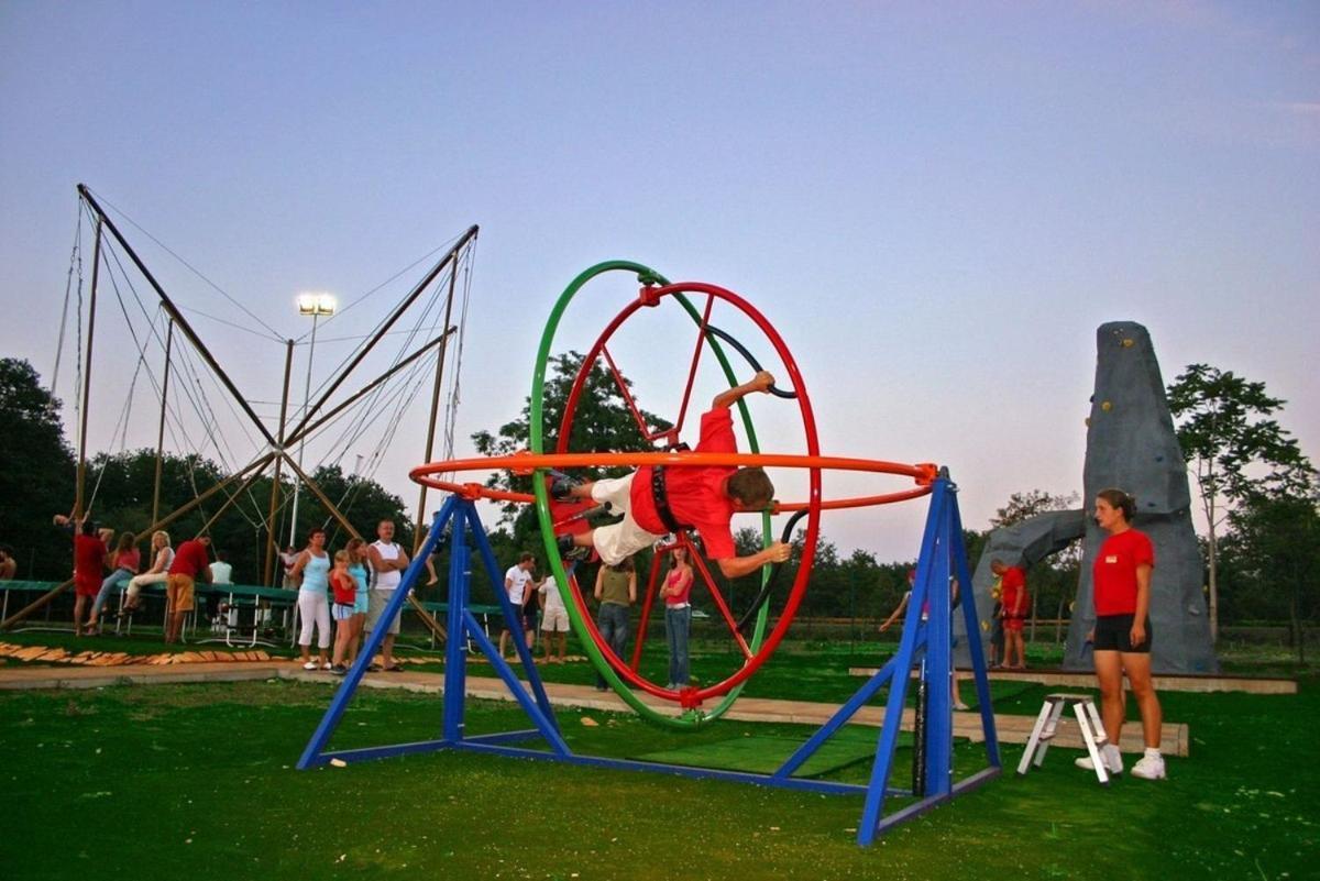 Adriamar Mobile Homes In Camping Park Umag Kültér fotó